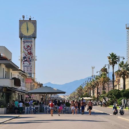 Suite Carducci Viareggio Buitenkant foto