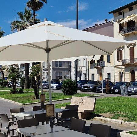 Suite Carducci Viareggio Buitenkant foto