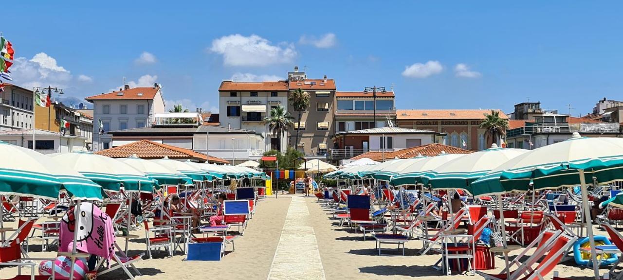 Suite Carducci Viareggio Buitenkant foto